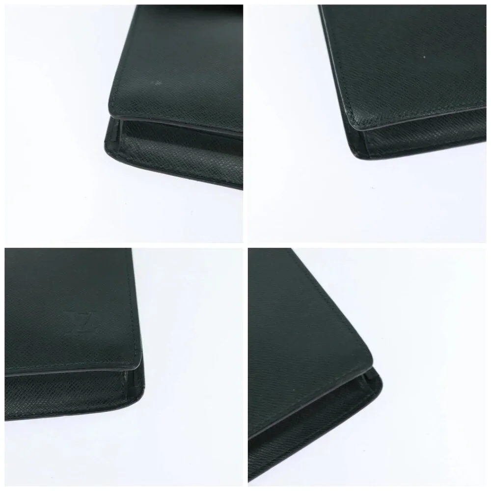 LOUIS VUITTON Taiga ServietteKourad Business Bag Epicea T16786 LV Auth bs30113